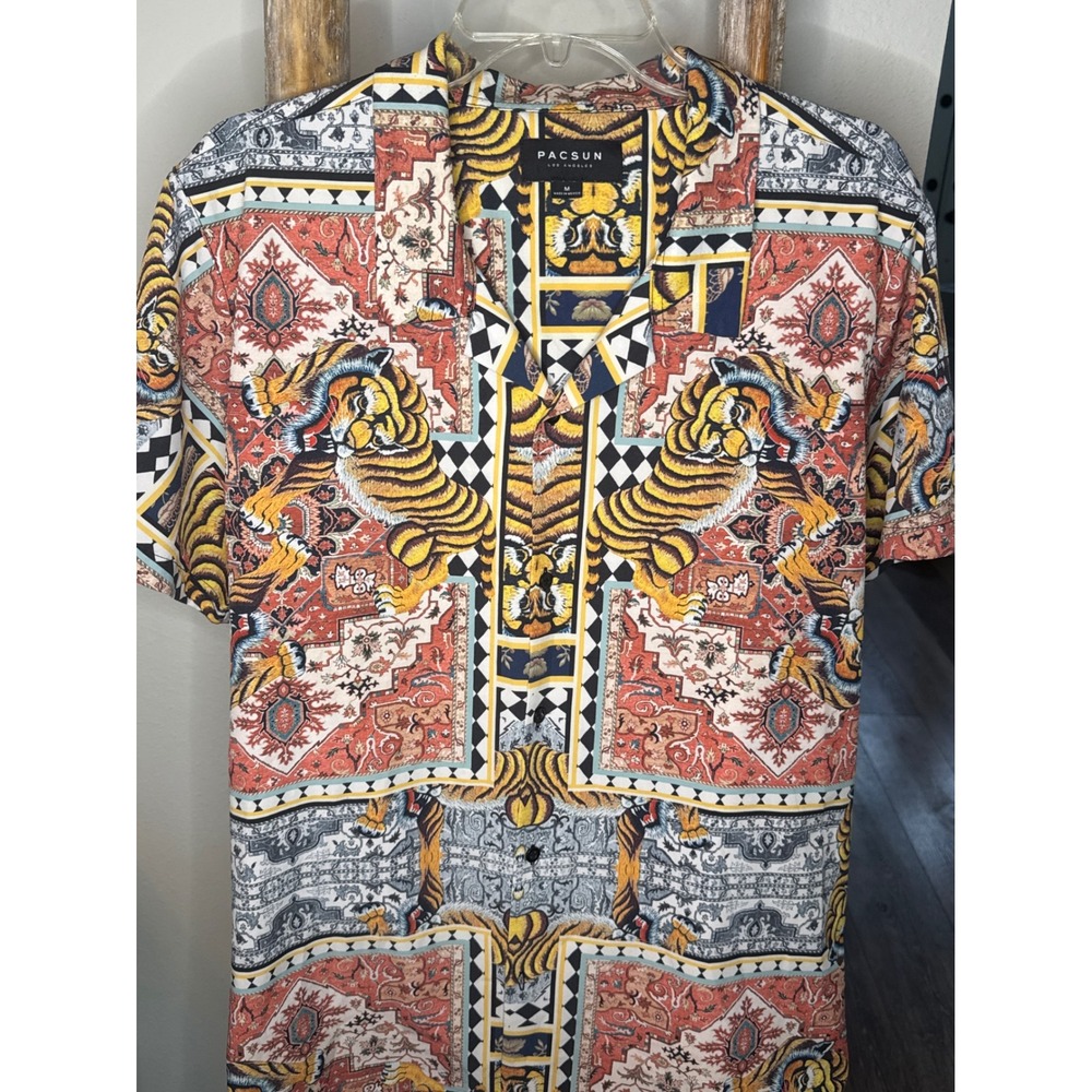 Men's PacSun Tiger Print Short-Sleeve Camp/Hawaiian Shirt size M